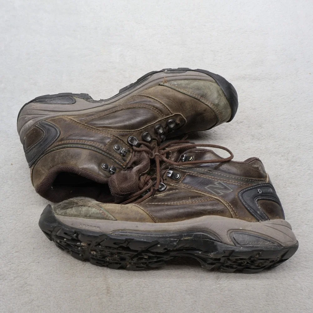 New Balance Men 10.5 Hiking Boots Brown Leather Waterproof Gore-Tex Trail Rugged